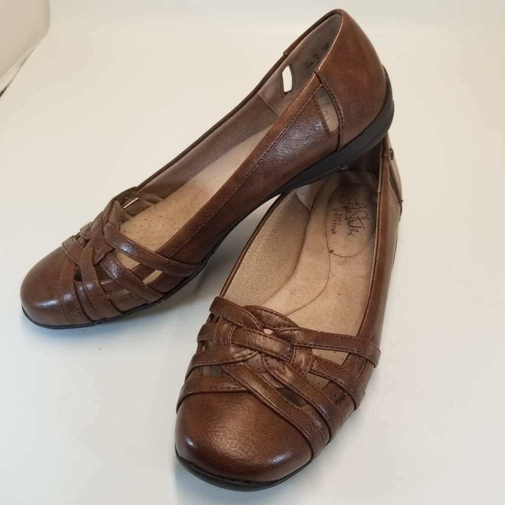 Life Stride Divers Womans Size 10W Brown Faux Leather Slip On Loafer Closed Toe
